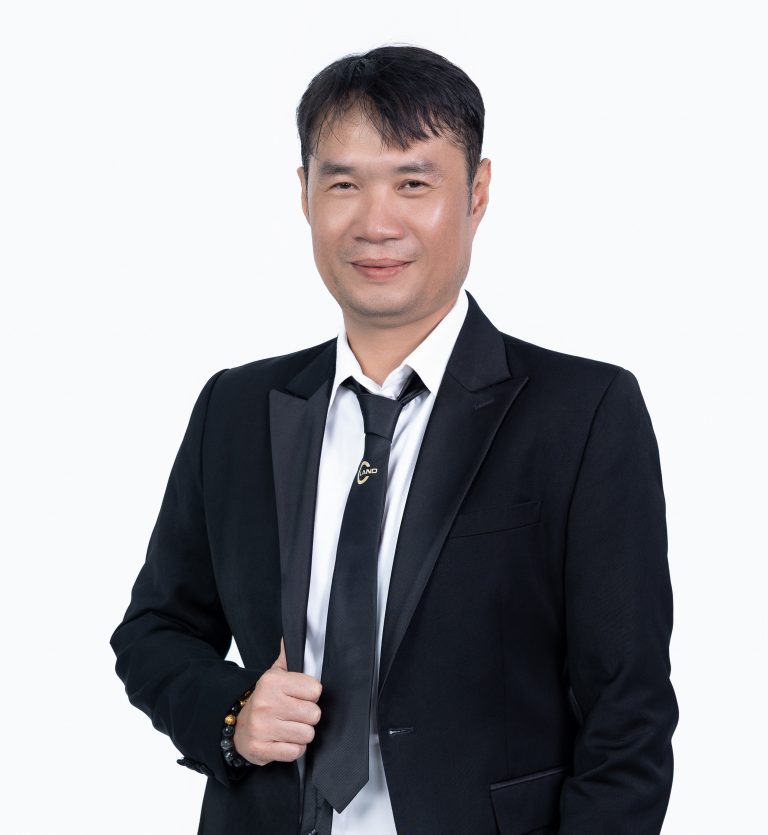 Nguyễn Mạnh Tùng